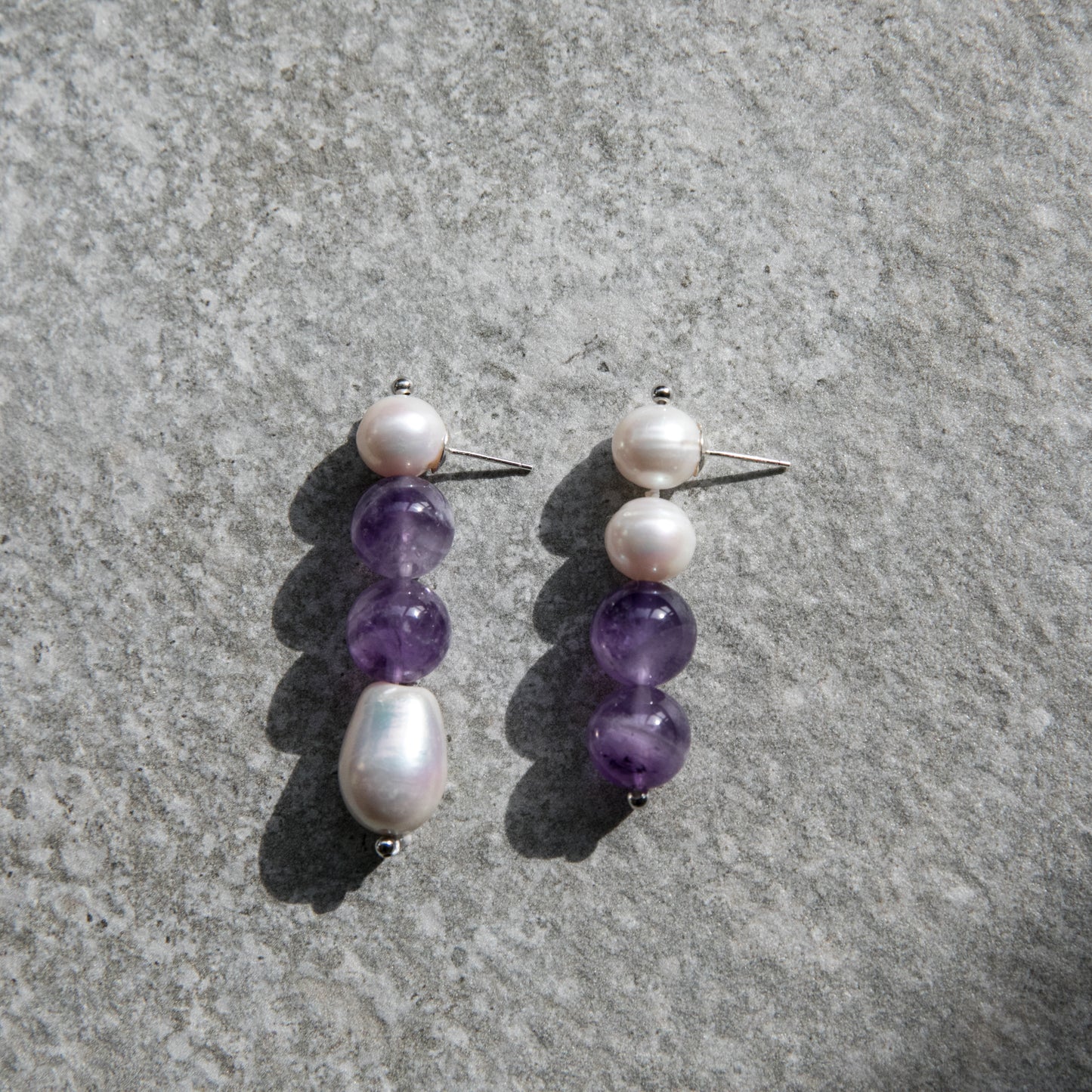 Emy Natural Pearl Gemstone Earring