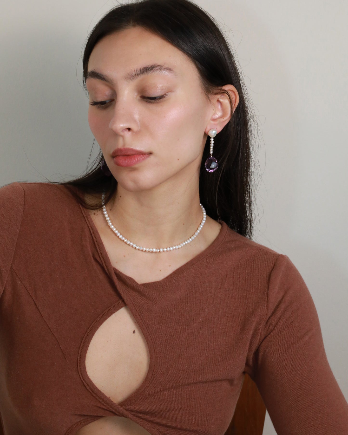 Long Amethyst drop Earrings with natural pearl Model