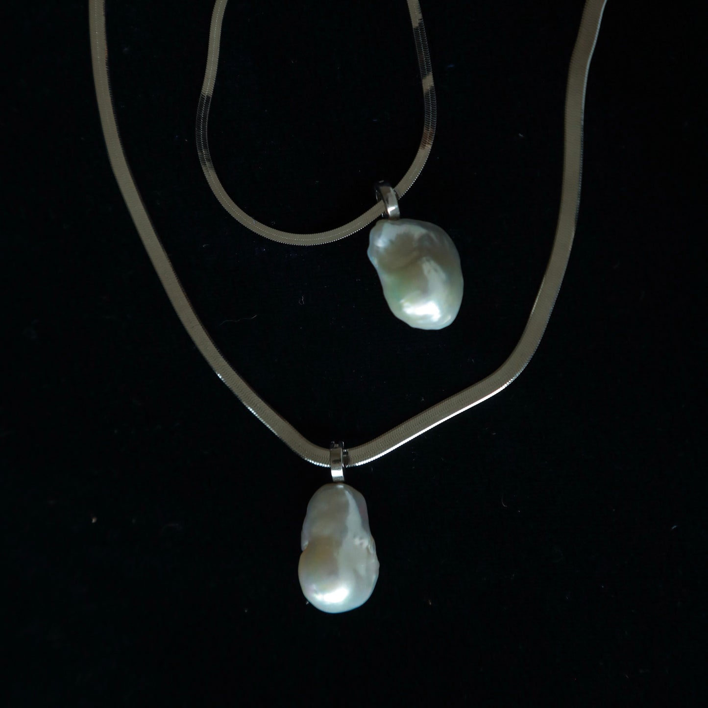 Freshwater Baroque Pearl Pendant open and flexible closure