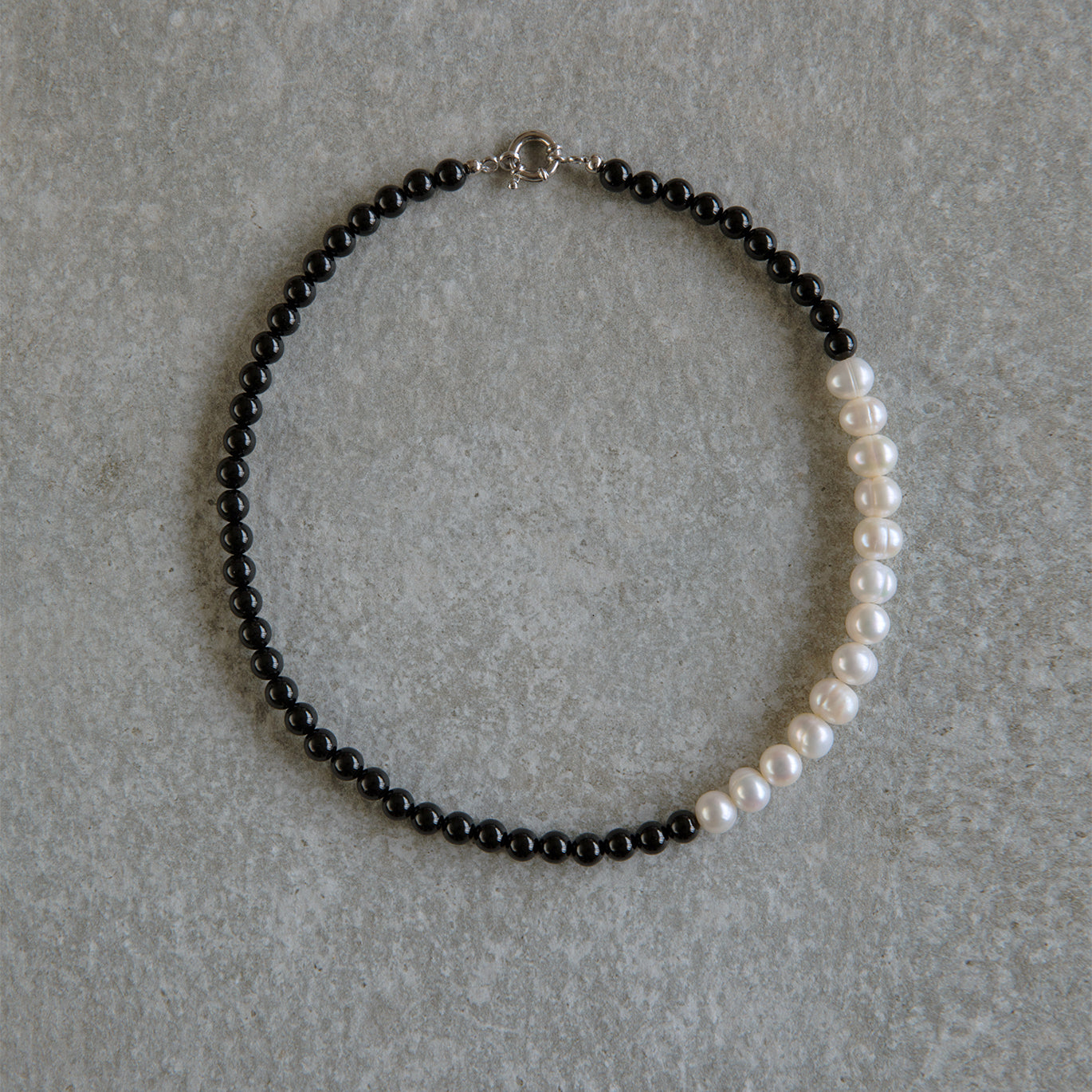 BlackAgateNecklaceFreshwaterPearlNacklaceBlackNecklaceHandcraftedbeadedPearlChokerProduct Image