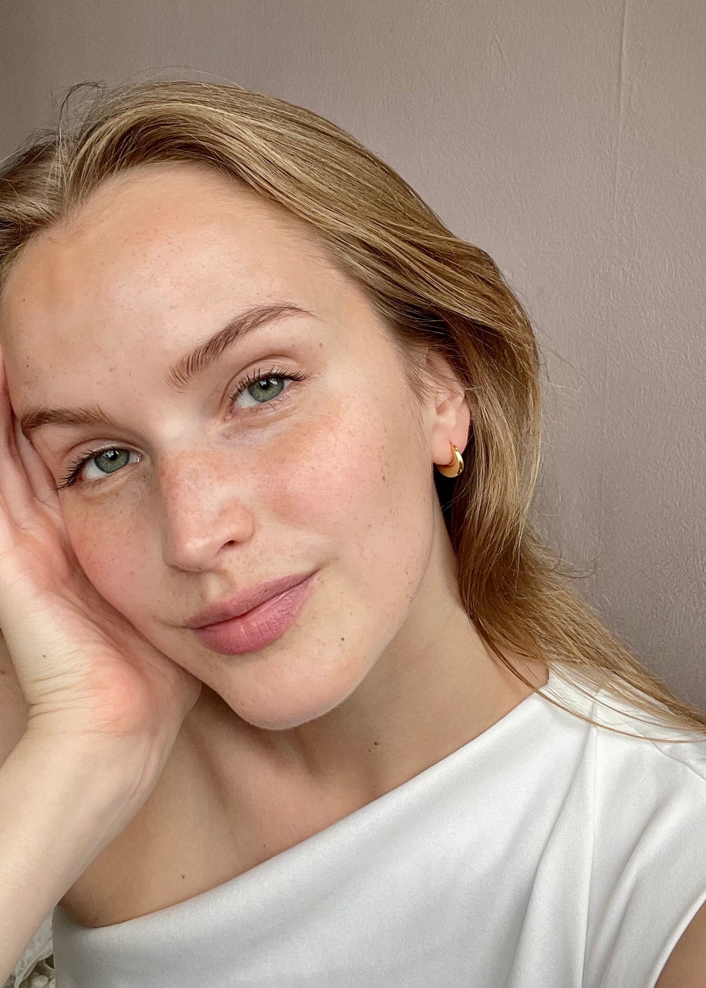 Zaira Simple Hoop Earring