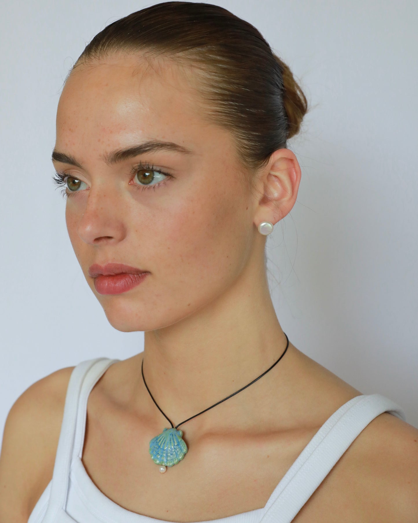 Elva Ceramic Shell Pearl Necklace | Long Adjustable Necklace