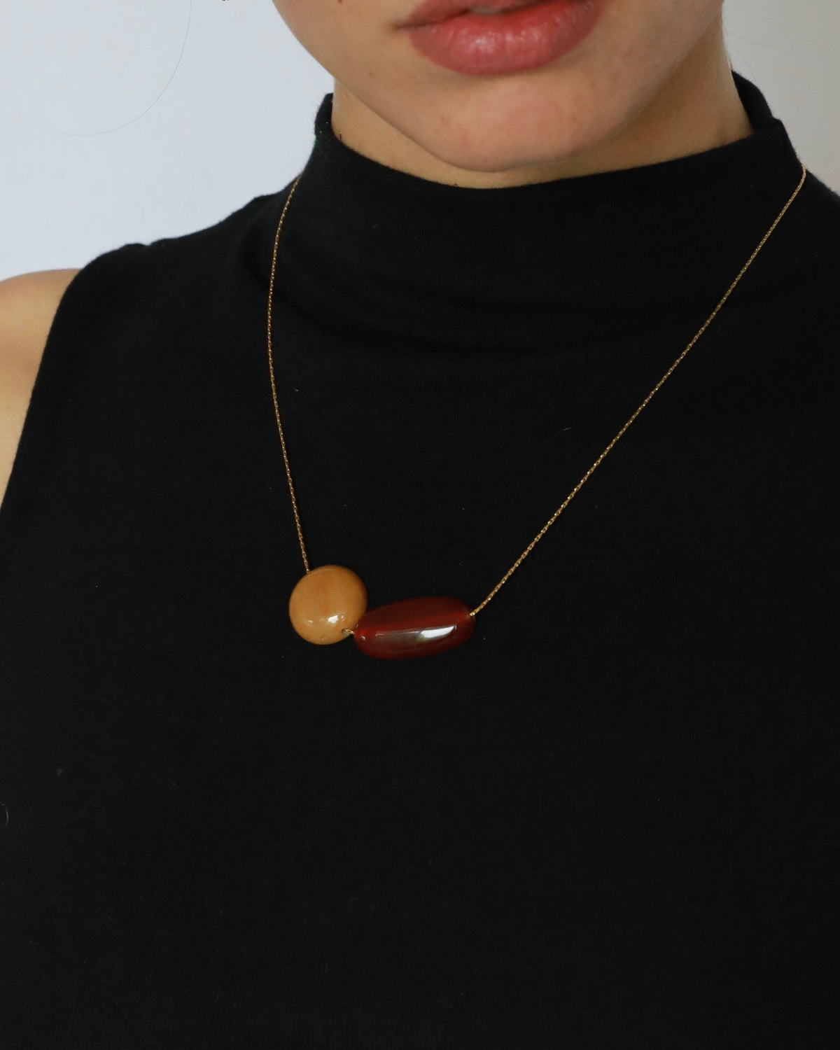 Yellow jade and red agate adjustable necklace choker on gold stainless steel chain