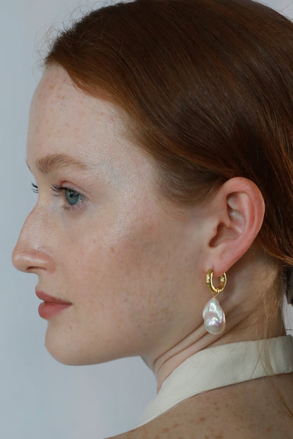 Freshwater Baroque Pearl Earring gold plated Hoop Wedding Baroque Earring 14k gold chunky hoop bridal pearl earring product Details