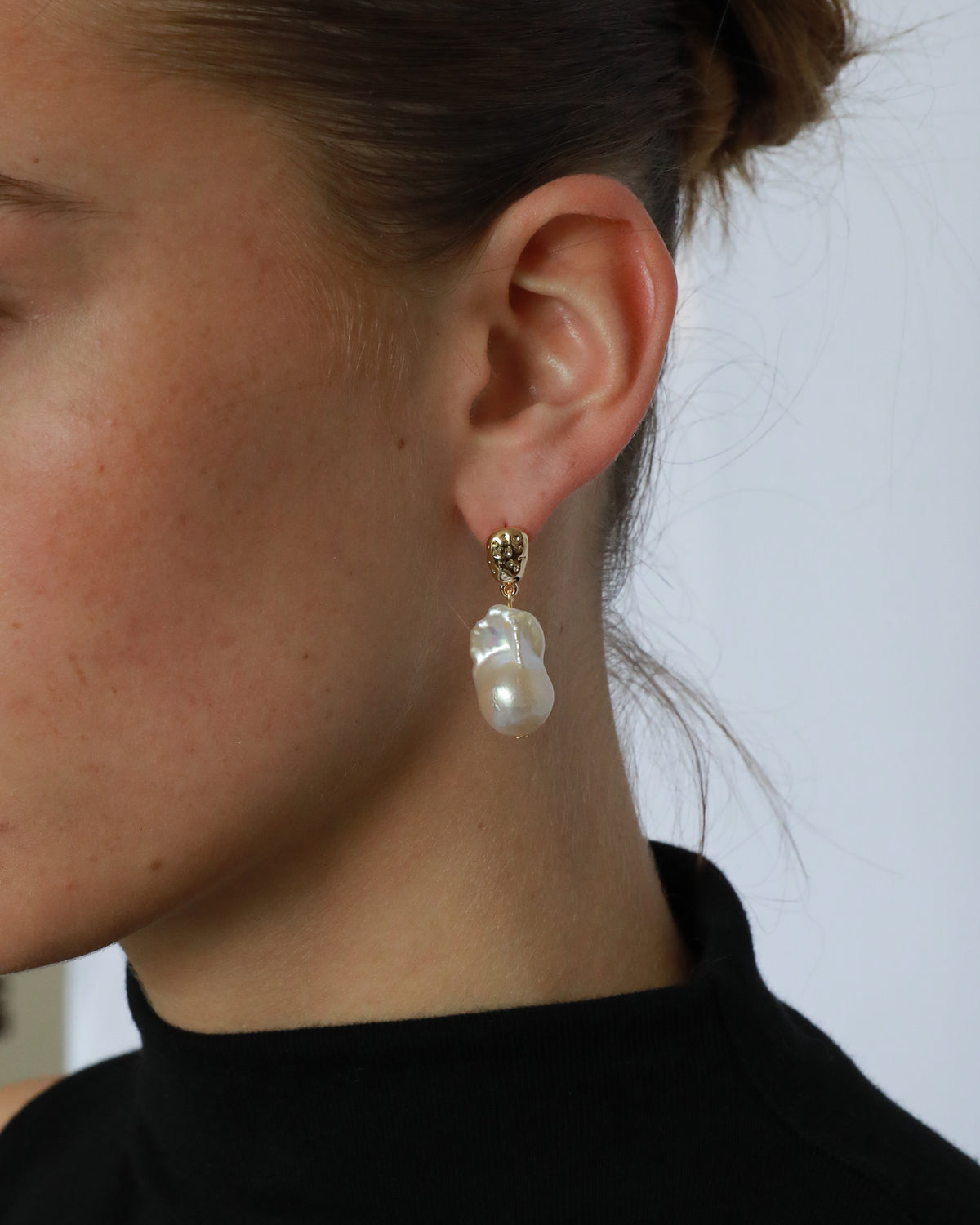 Natural Baroque Pearl drop Earrings gold plated model photo