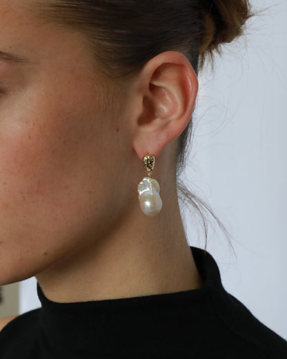 Natural Baroque Pearl drop Earrings gold plated model photo