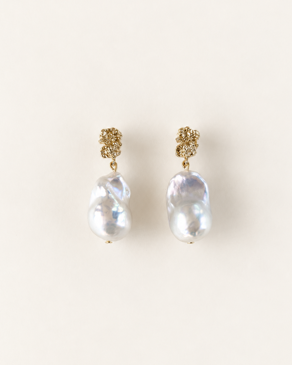 Natural Baroque Pearl drop Earrings gold hoop