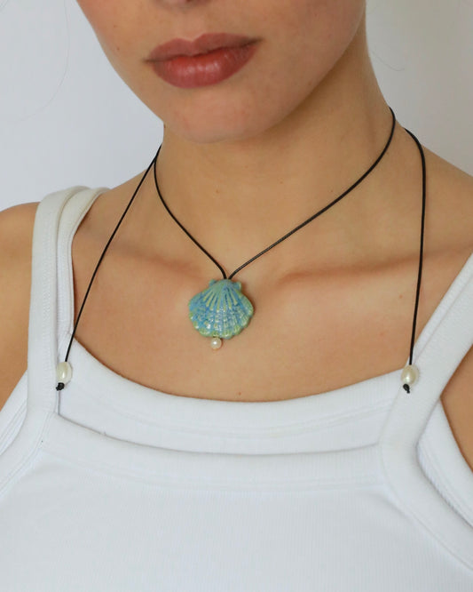 Elva Ceramic Shell Pearl Necklace | Long Adjustable Necklace