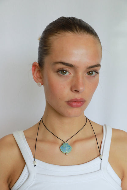 Elva Ceramic Shell Pearl Necklace | Long Adjustable Necklace