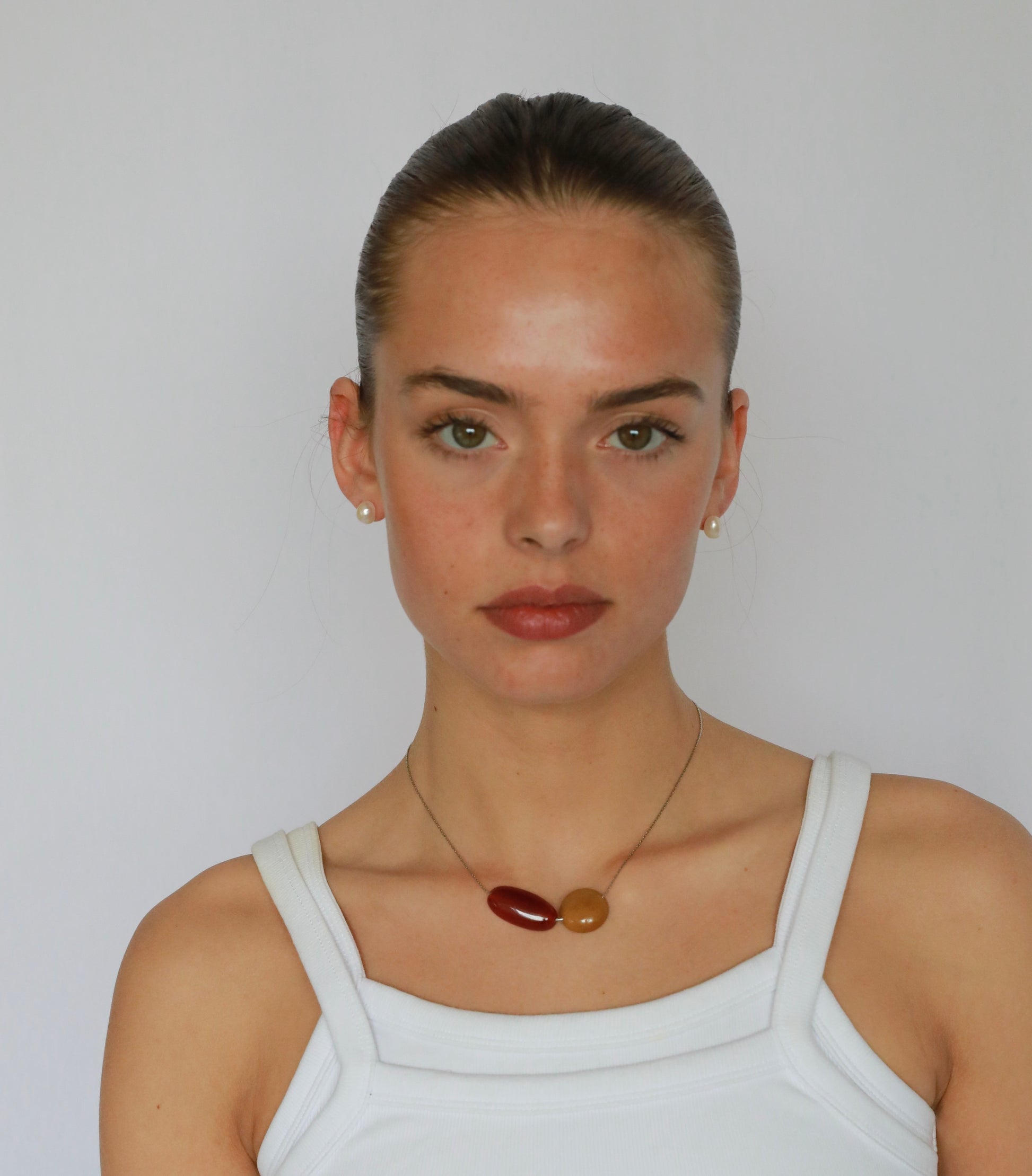 Yellow jade and red agate adjustable necklace choker on gold stainless steel chain