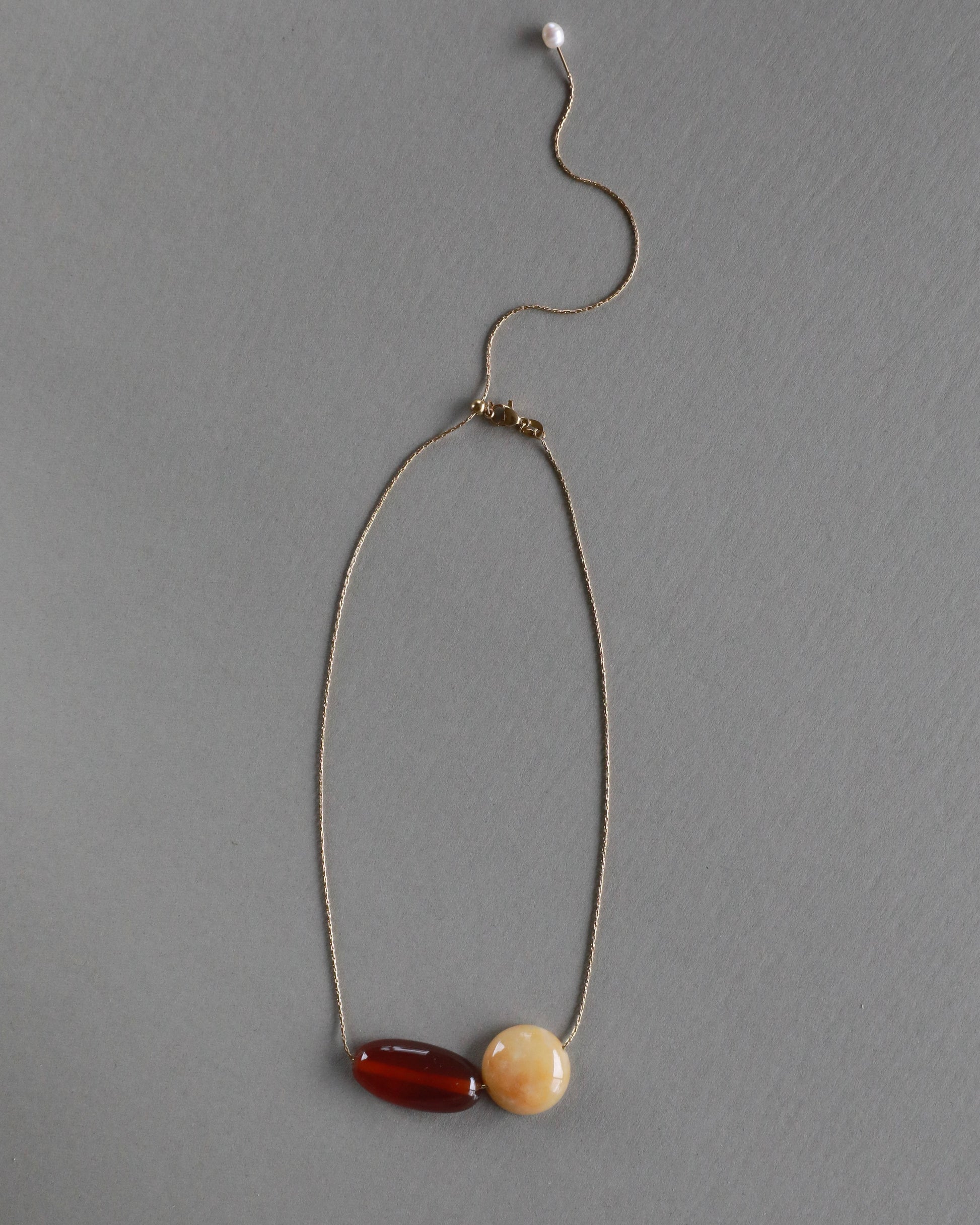 Yellow jade and red agate adjustable necklace choker on gold stainless steel chain