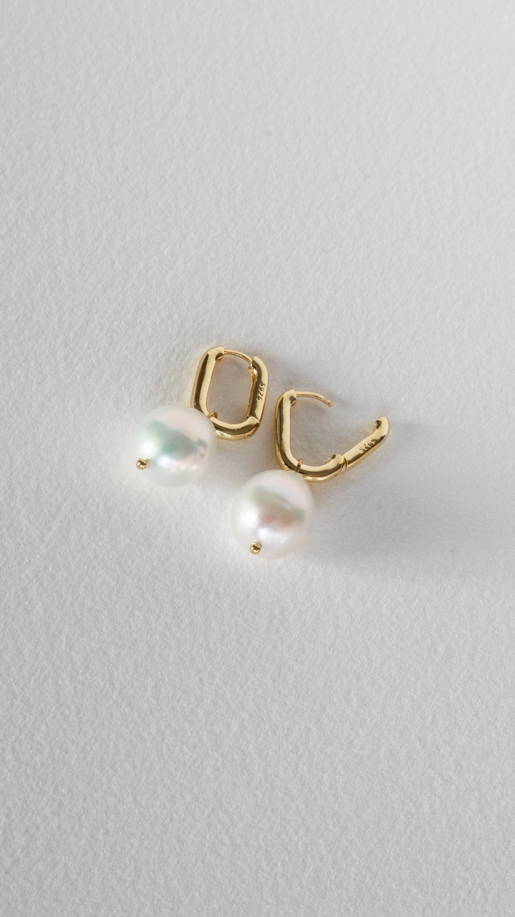 freshwater pearl earring natural pearl drop earring natural pearl rectangular hoop Sterling silver 14k gold platedhoop pearl oorbellen details